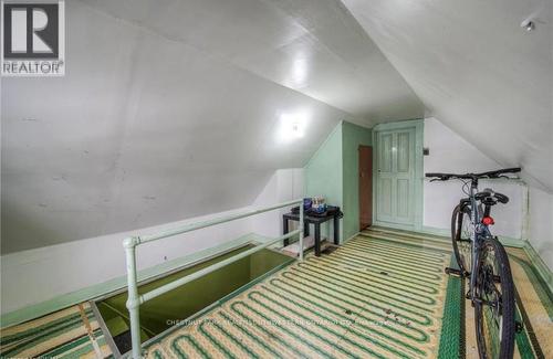 8 Spring Street E, Waterloo, ON - Indoor Photo Showing Other Room