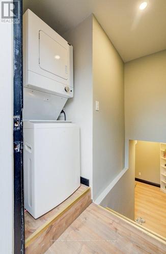 8 Spring Street E, Waterloo, ON - Indoor Photo Showing Laundry Room
