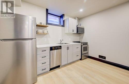 8 Spring Street E, Waterloo, ON - Indoor Photo Showing Kitchen