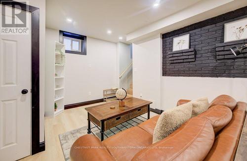 8 Spring Street E, Waterloo, ON - Indoor Photo Showing Other Room