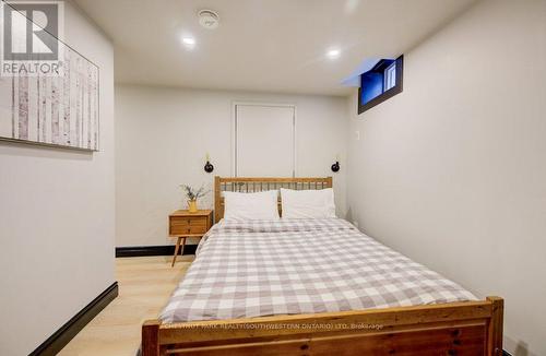 8 Spring Street E, Waterloo, ON - Indoor Photo Showing Bedroom