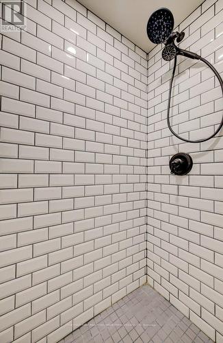 8 Spring Street E, Waterloo, ON - Indoor