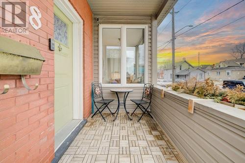 8 Spring Street E, Waterloo, ON - Outdoor With Exterior