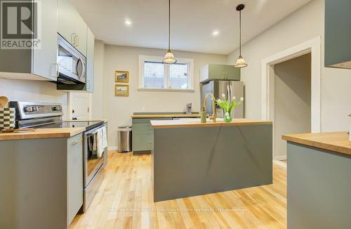 8 Spring Street E, Waterloo, ON - Indoor Photo Showing Kitchen