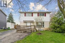 27 JOHN MURRAY Street Stoney Creek, ON L8J 1C5