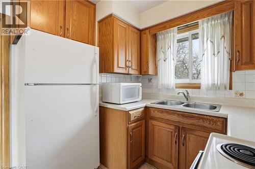 347 Hixon Road, Hamilton, ON - Indoor Photo Showing Kitchen With Double Sink