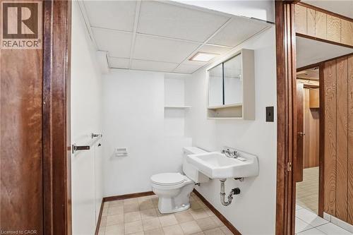 347 Hixon Road, Hamilton, ON - Indoor Photo Showing Bathroom