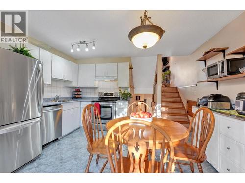 202 Balmoral Place, Port Moody, BC - Indoor