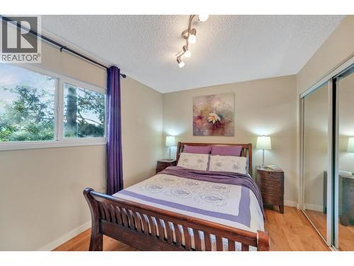 202 Balmoral Place, Port Moody, BC - Indoor Photo Showing Bedroom
