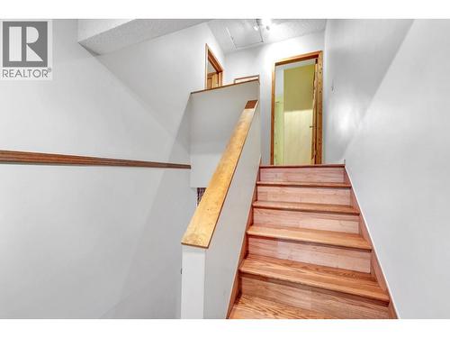 202 Balmoral Place, Port Moody, BC - Indoor Photo Showing Other Room