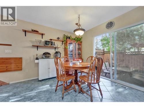 202 Balmoral Place, Port Moody, BC - Indoor Photo Showing Dining Room