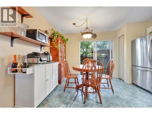 202 Balmoral Place, Port Moody, BC - Indoor Photo Showing Dining Room