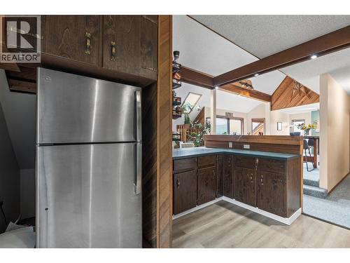 6515 Eagle Road, Vernon, BC - Indoor Photo Showing Kitchen