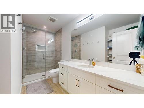 365 Legacy Lookout, Cranbrook, BC - Indoor Photo Showing Bathroom