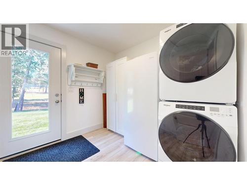 365 Legacy Lookout, Cranbrook, BC - Indoor Photo Showing Laundry Room