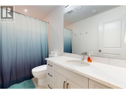 365 Legacy Lookout, Cranbrook, BC - Indoor Photo Showing Bathroom