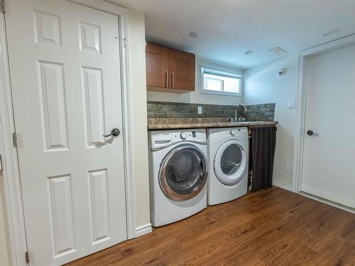 151 Secord St, Thunder Bay, ON - Indoor Photo Showing Laundry Room