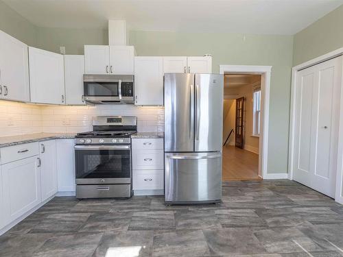 151 Secord St, Thunder Bay, ON - Indoor Photo Showing Kitchen