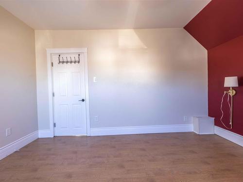 151 Secord St, Thunder Bay, ON - Indoor Photo Showing Other Room