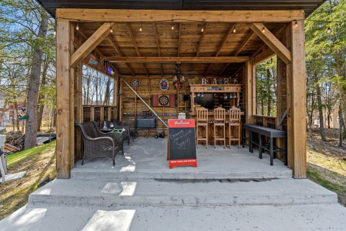 Bar - 60 Ch. Sinclair, Brownsburg-Chatham, QC - Outdoor With Exterior