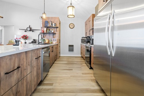 Cuisine - 60 Ch. Sinclair, Brownsburg-Chatham, QC - Indoor Photo Showing Kitchen