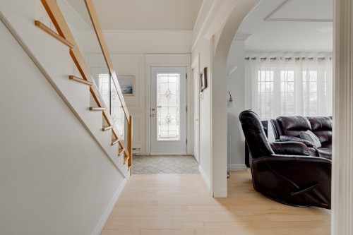 Hall d'entrée/Vestibule - 405 Av. Mathieu, Donnacona, QC - Indoor Photo Showing Other Room