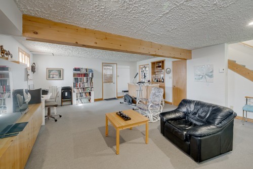 Salle familiale - 405 Av. Mathieu, Donnacona, QC - Indoor