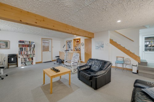 Salle familiale - 405 Av. Mathieu, Donnacona, QC - Indoor