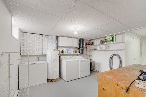 Salle de lavage - 405 Av. Mathieu, Donnacona, QC - Indoor Photo Showing Laundry Room