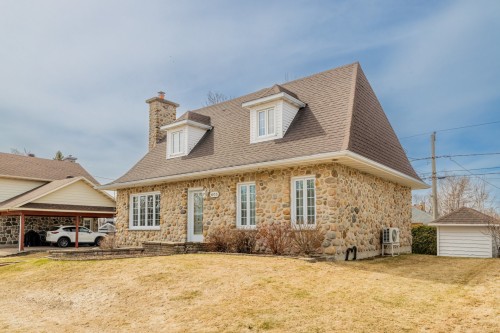 Façade - 405 Av. Mathieu, Donnacona, QC - Outdoor