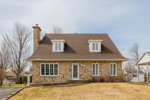 Façade - 405 Av. Mathieu, Donnacona, QC - Outdoor