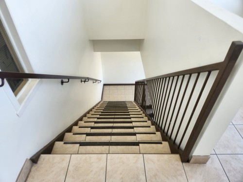 Staircase - 200-3210 Av. Jacques-Bureau, Laval (Chomedey), QC - Indoor Photo Showing Other Room