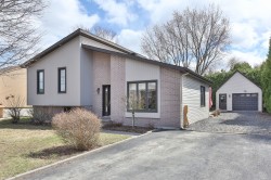 37 Rue des Roses  Saint-Jean-Sur-Richelieu, QC J2W 1R1