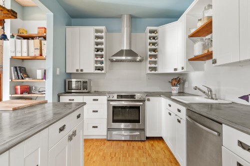 Kitchen - 55 13E Avenue, Deux-Montagnes, QC - Indoor Photo Showing Kitchen With Upgraded Kitchen