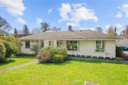 625 Broadway St Saanich, BC V8Z 2G5