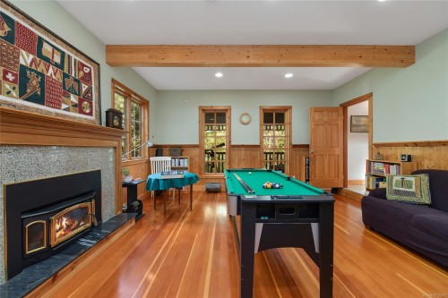 4836 Spring Rd, Saanich, BC 