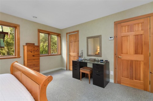 4836 Spring Rd, Saanich, BC 