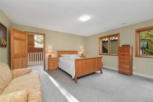 4836 Spring Rd, Saanich, BC 