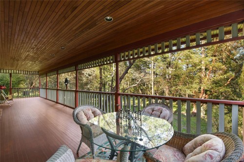 4836 Spring Rd, Saanich, BC 