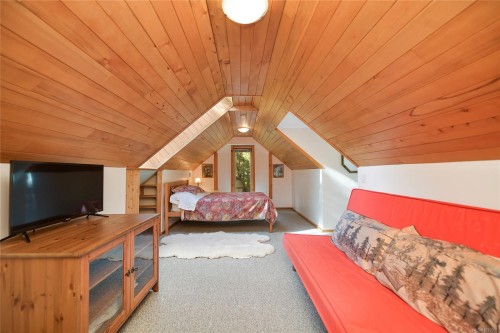 4836 Spring Rd, Saanich, BC 