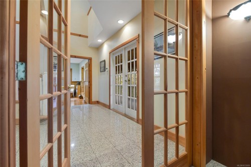 4836 Spring Rd, Saanich, BC 