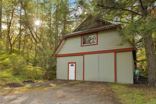 4836 Spring Rd, Saanich, BC 