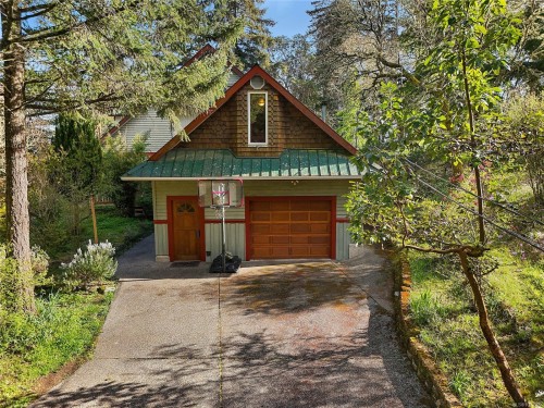 4836 Spring Rd, Saanich, BC 