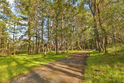 4836 Spring Rd, Saanich, BC 