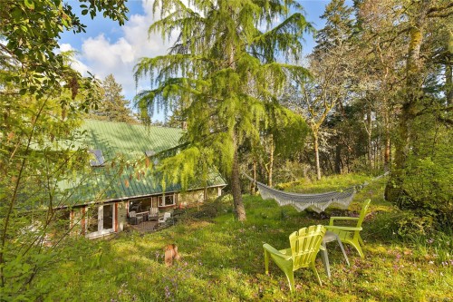 4836 Spring Rd, Saanich, BC 