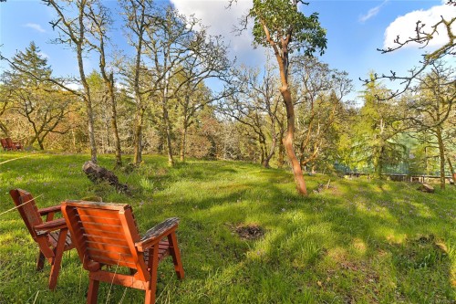 4836 Spring Rd, Saanich, BC 