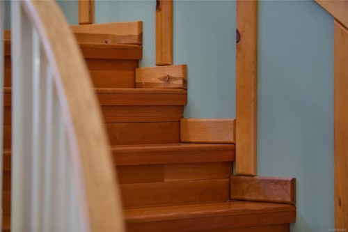 4836 Spring Rd, Saanich, BC 