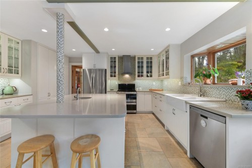 4836 Spring Rd, Saanich, BC 