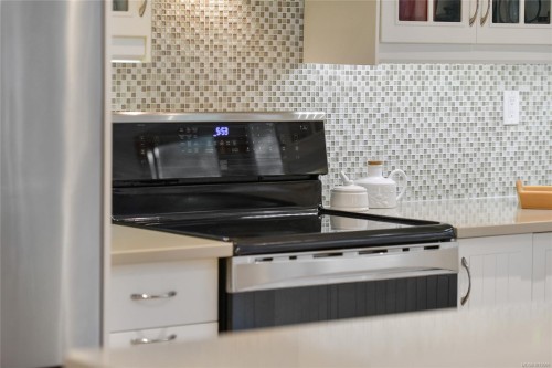 4836 Spring Rd, Saanich, BC 