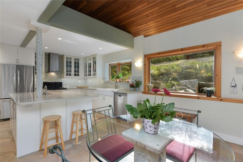 4836 Spring Rd, Saanich, BC 